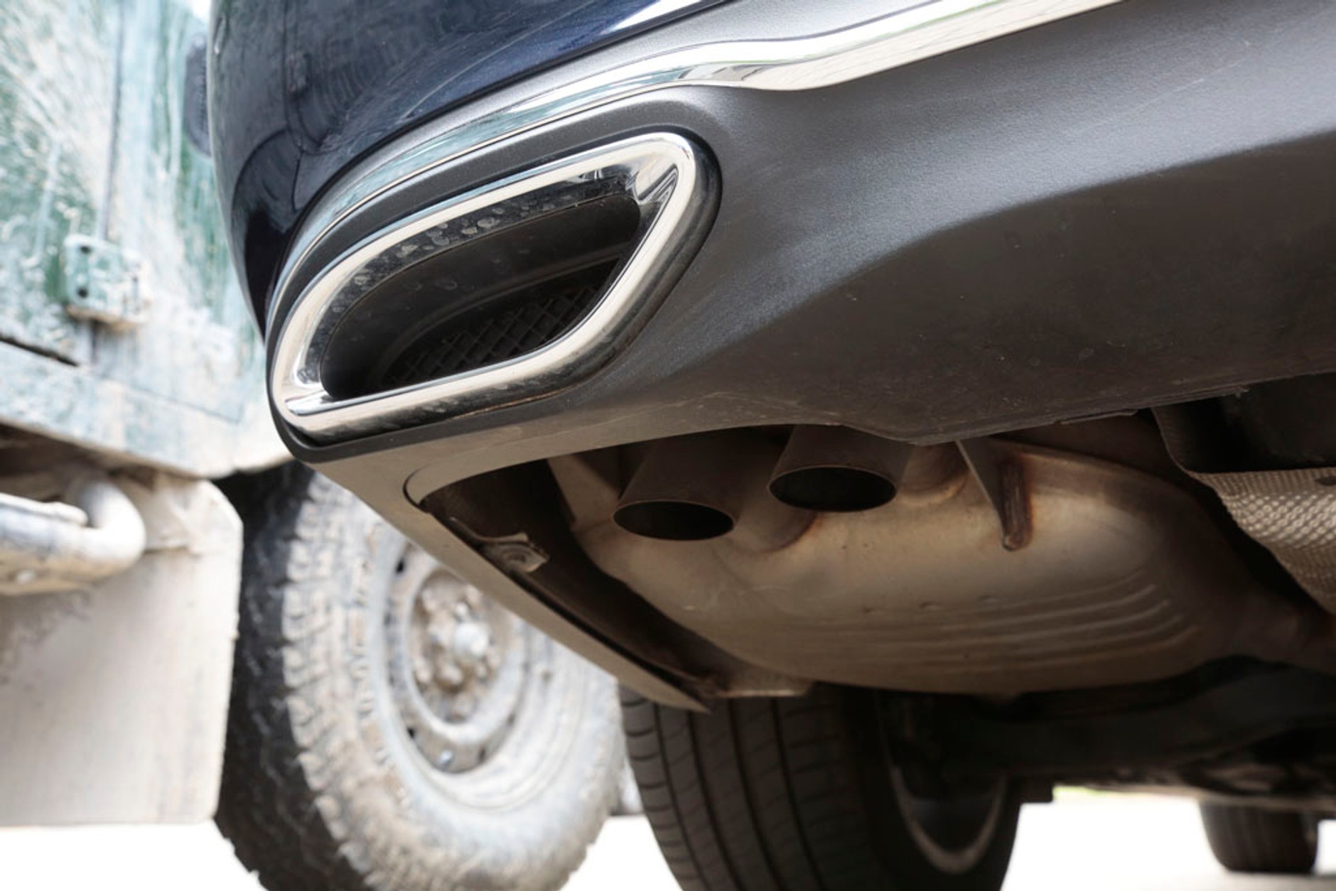 Mercedes E 220d - czy jest wystarczająco inteligenty na nasze drogi?