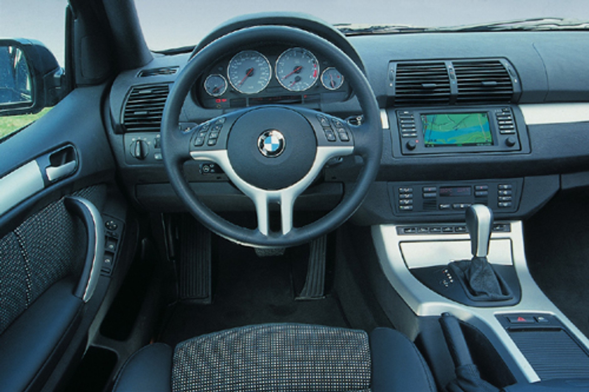 Porsche Ceyennne S kontra Mercedes ML 55 AMG i BMW X5 4.6is - strarcie terenówek dla bogatych