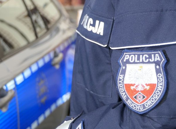 Kobieta wykonała ten manewr na oczach policjantów. Dostała mandat na 1,5 tys. zł