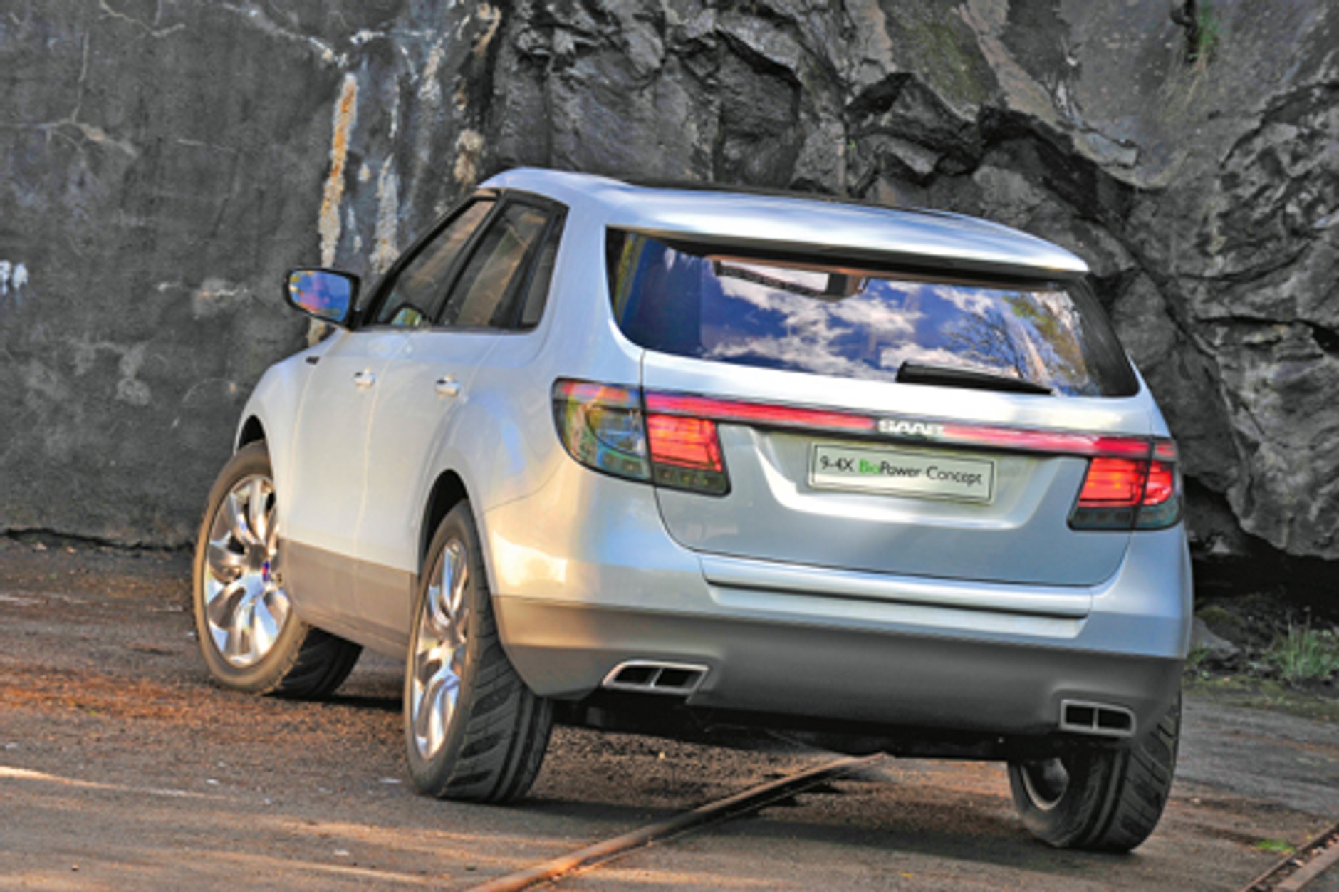 Saab 9-4X - Ruch w interesie