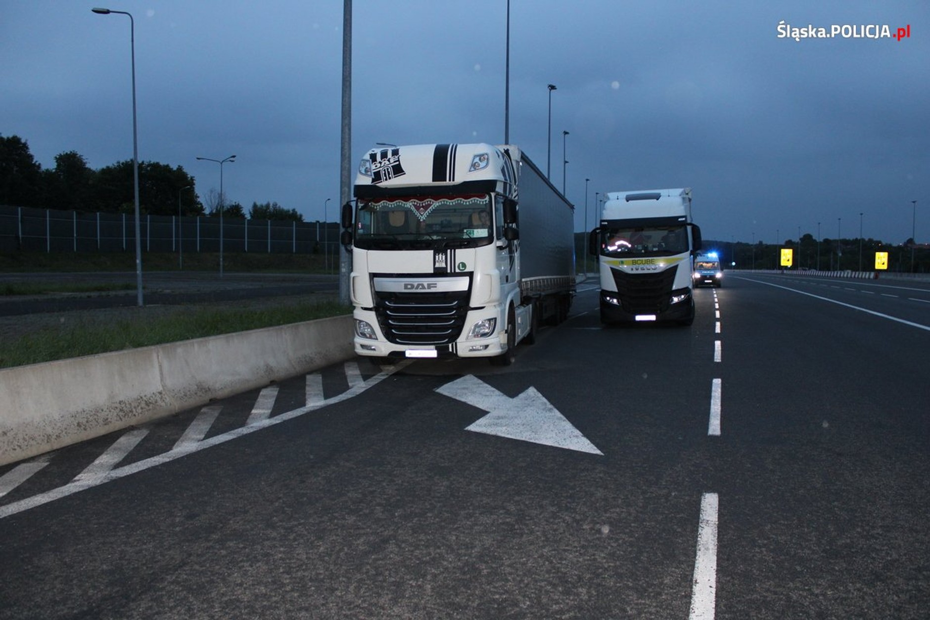 Mandaty za nieprawidłowy postój ciężarówek na A1