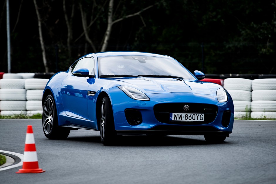 Jaguar F-Type i Porsche 718 Cayman