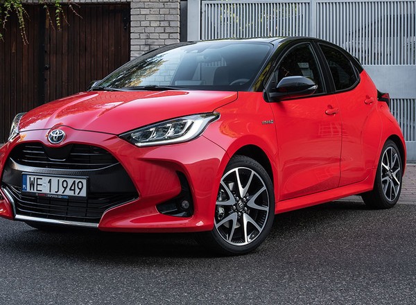 Nowa Toyota Yaris - ta hybryda ma naprawdę sens