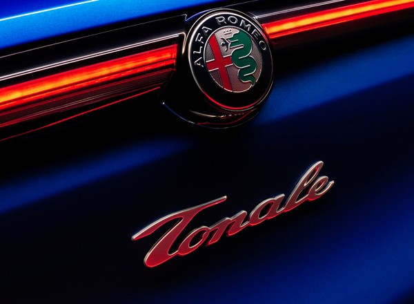 Alfa Romeo Tonale - będzie miała to, czego do tej pory w Alfie nie było