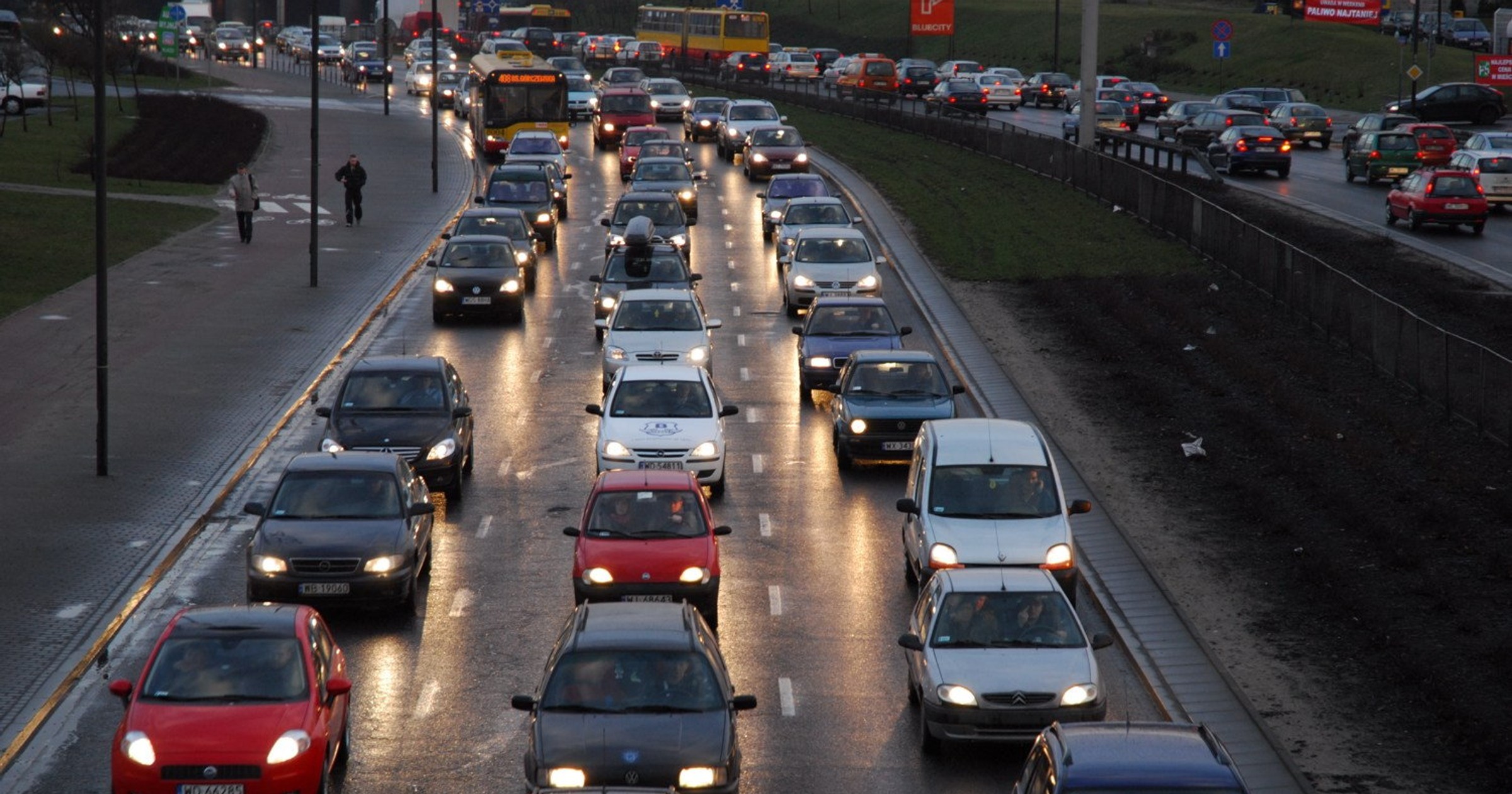 Jak nie dojechać na własny grób? 5 sytuacji drogowych, na które warto się przygotować