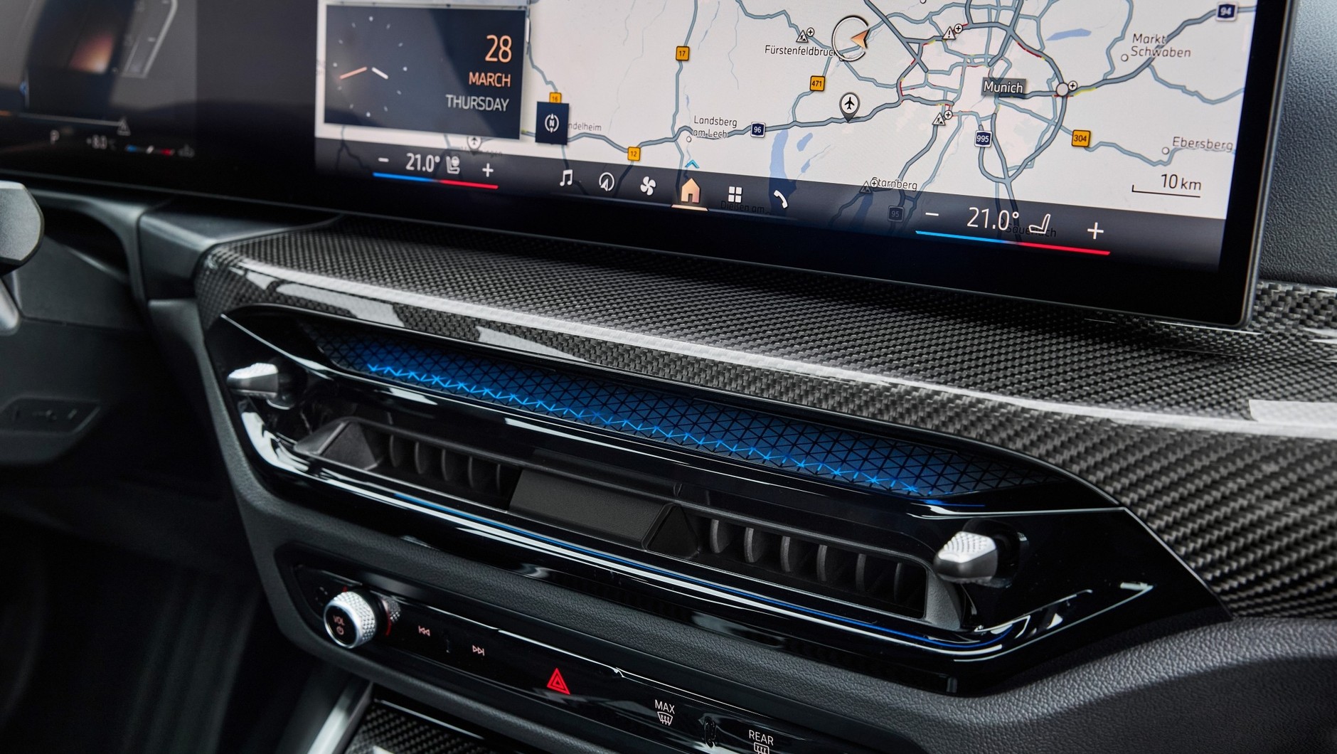 Nowy panel nawiewów w odświeżonym BMW serii 3