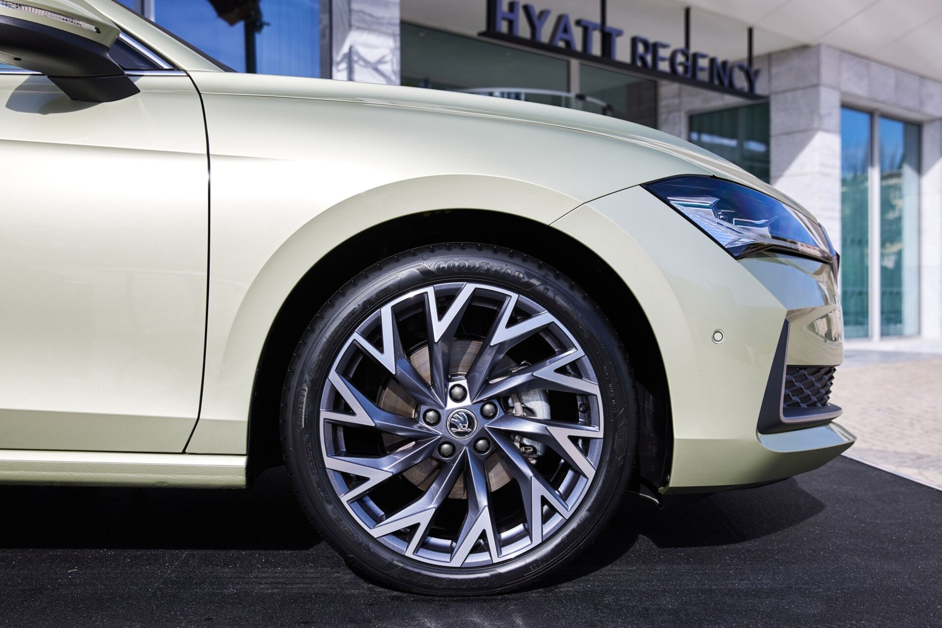 Nowa Skoda Superb Combi