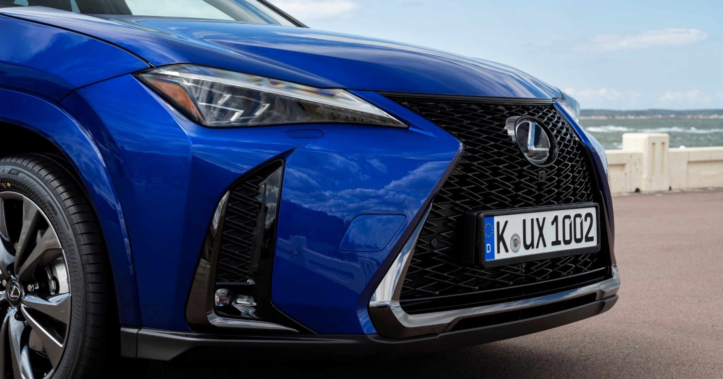 Lexus UX 2024
