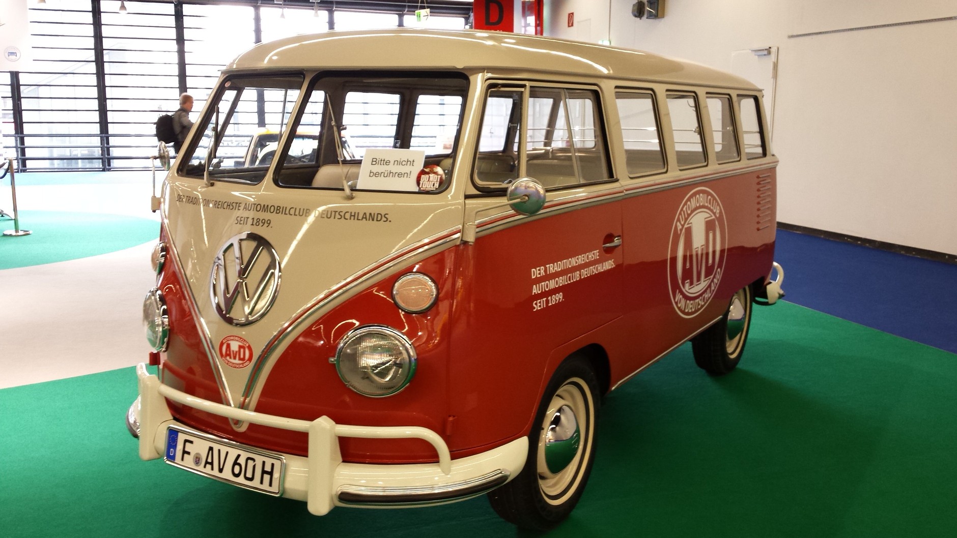 Klasyki na salonie samochodowym IAA Frankfurt 2015