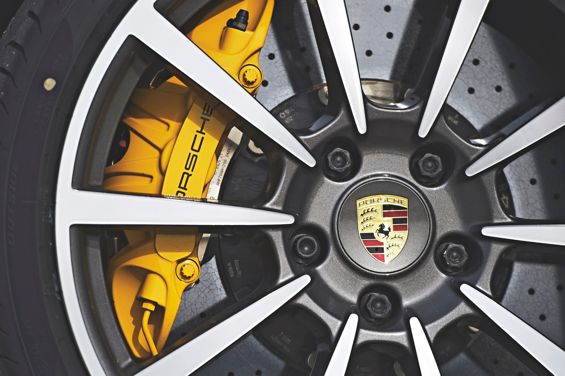 Mistrz driftu kontra król sprintu - BMW M2 vs. Porsche 911