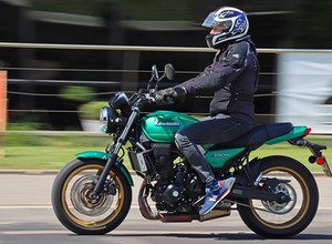 Nie za mocny, ale stylowy motocykl do miasta