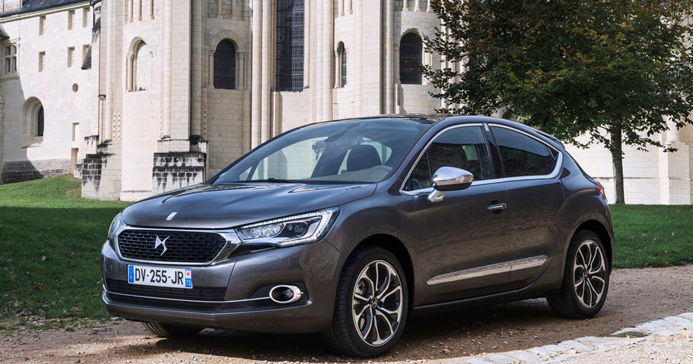Nowy DS 4 i DS 4 Crossback – znamy ceny