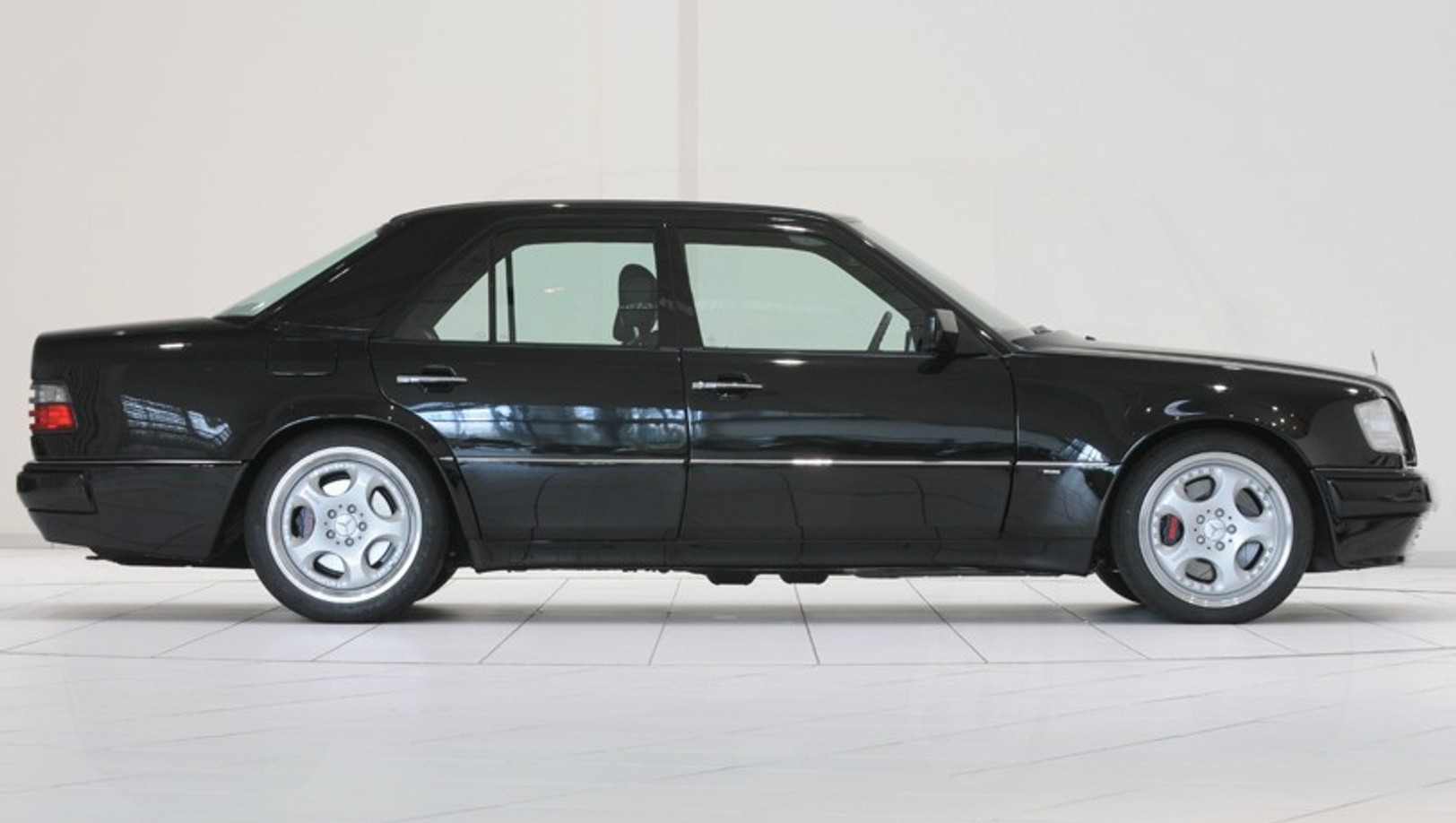 Wyjątkowy Mercedes W124 na sprzedaż