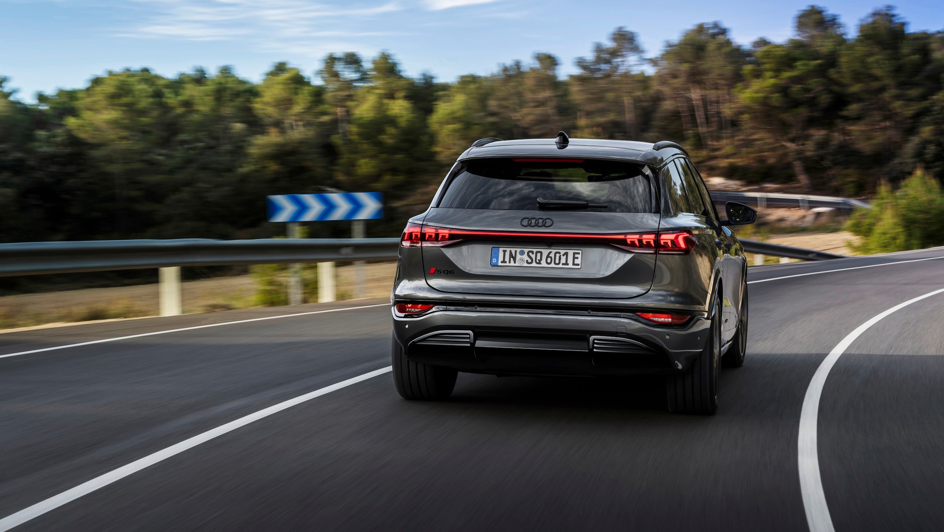 Audi SQ6 e-tron