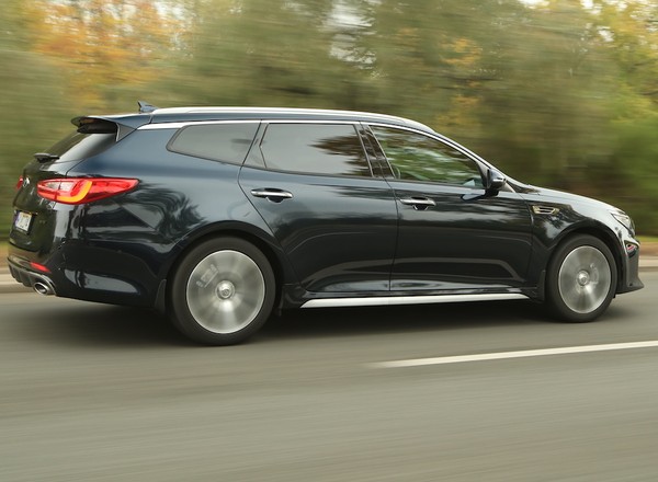 Kia Optima kombi 1.7 CRDi GT Line - designerskie kombi