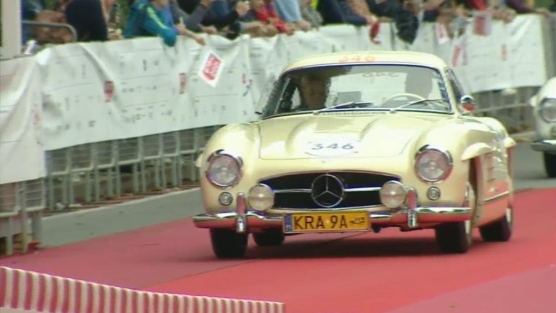 Mercedes Gullwing z polską załogą na Mille Miglia 2024