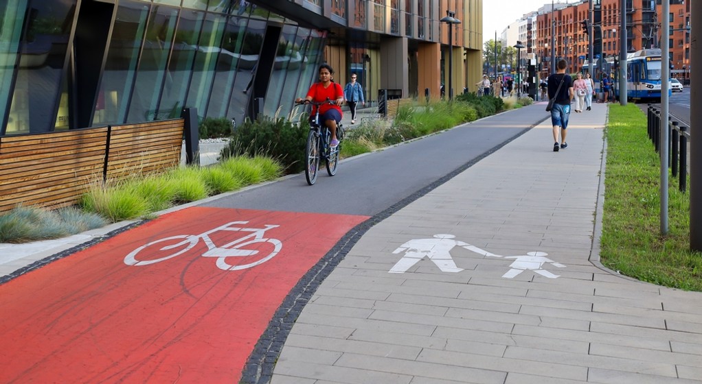 shutterstock 2196395177