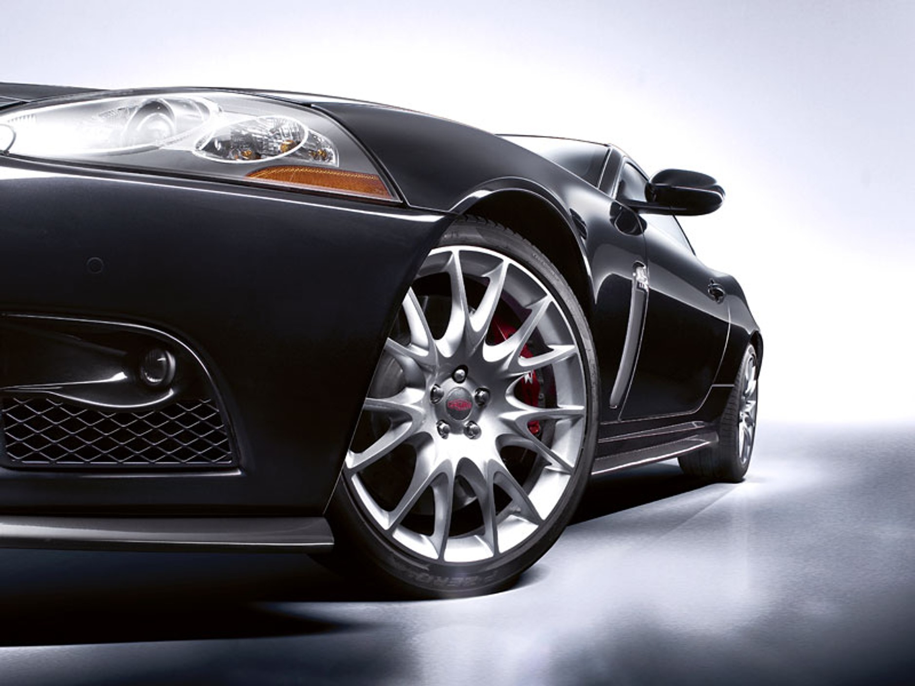 Genewa 2008: Jaguar XKR-S – na szczycie łańcucha pokarmowego (+ wideo)