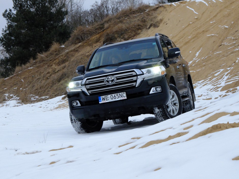 Toyota Land Cruiser V8