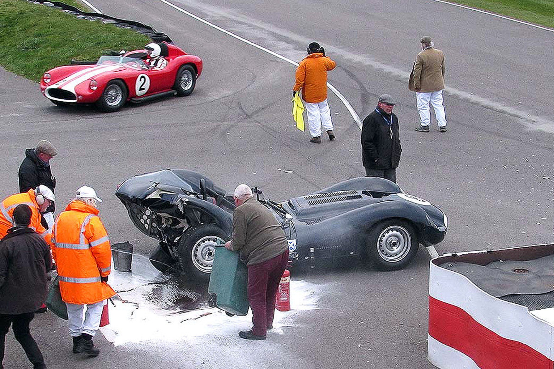 Crash Mercedesa 300 SLS z Jaguarem