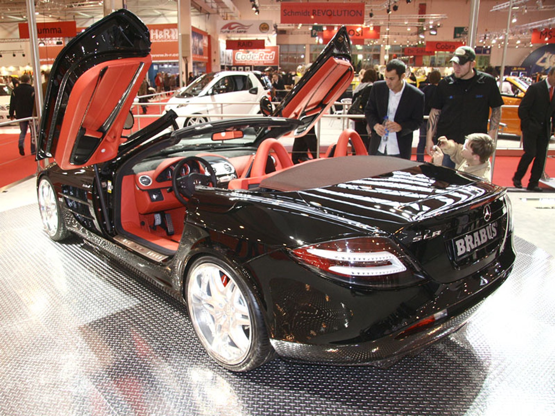 Essen Motor Show 2007: Spoilery, bajery, kilowaty (fotogaleria 4)