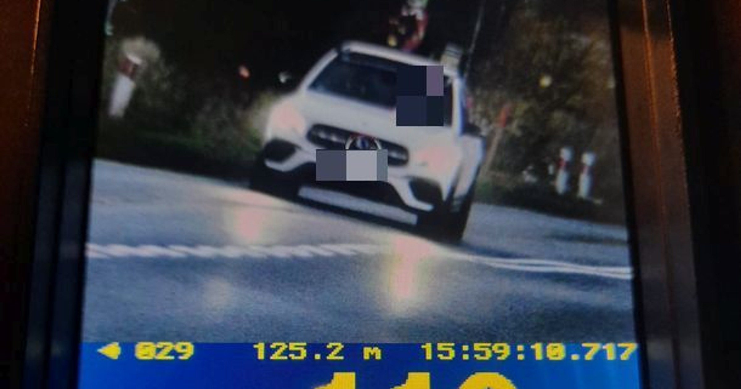 Kierowca mercedesa stracił prawo jazdy za przekroczenie prędkości