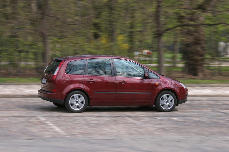 Ford Focus C-Max kontra Toyota Corolla Verso: vany idealne nie tylko w wakacje