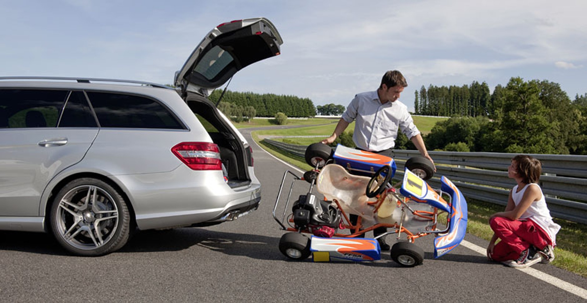 IAA Frankfurt 2009: Mercedes-Benz E 63 AMG T – pierwsze wrażenia, fotogaleria