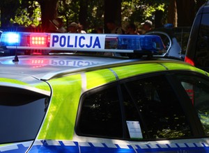 Kierowca BMW porumakował na rondzie. Tego się nie spodziewał