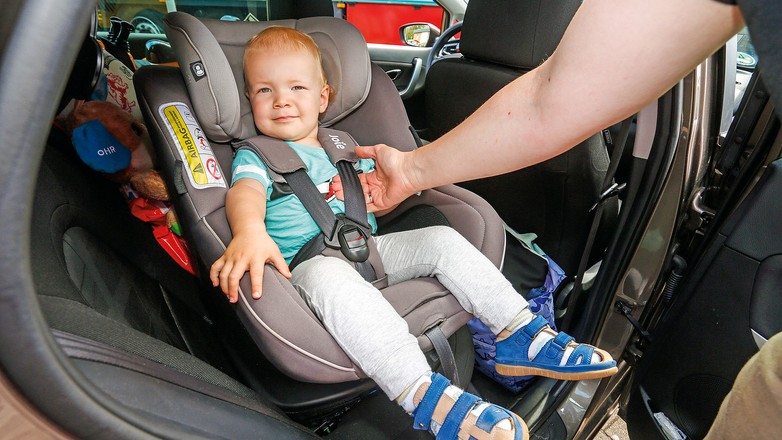 Jak prawidłowo korzystać z fotelika? Sprawdź, czy Twoje dziecko jest dobrze przypięte?