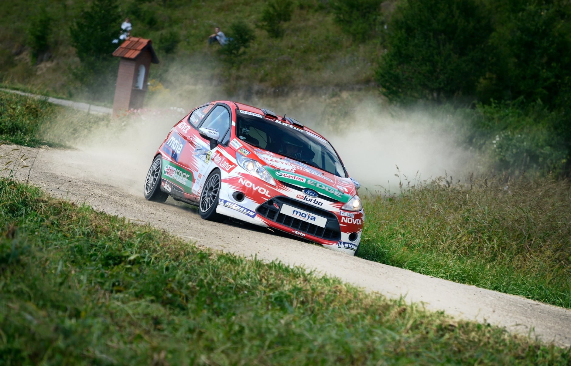 Castrol EDGE Fiesta Trophy na półmetku