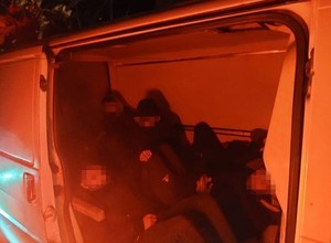 Dostawczak pełen uchodźców. Nietypowe zlecenie pomocy drogowej