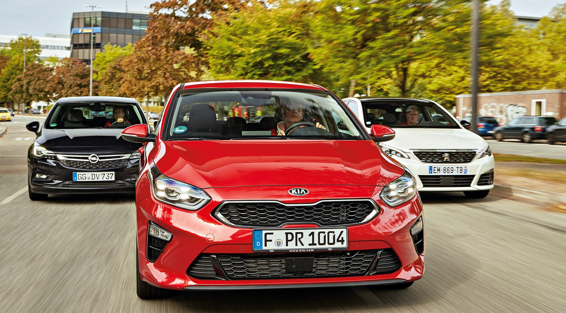 Kia Ceed kontra Peugeot 308 i Opel Astra - który model będzie z dieslem lepszym wyborem?