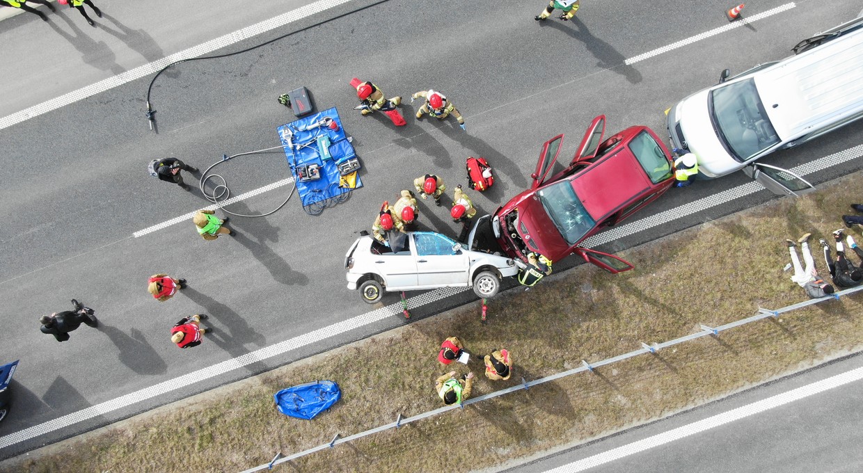 Służby ratownicze ćwiczyły w tunelu na S3. Symulacje ataku terrorystycznego i wypadków