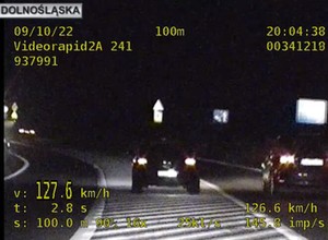 W kilka minut zebrał więcej punktów, niż ma lat. Policja nie miała wątpliwości [WIDEO]