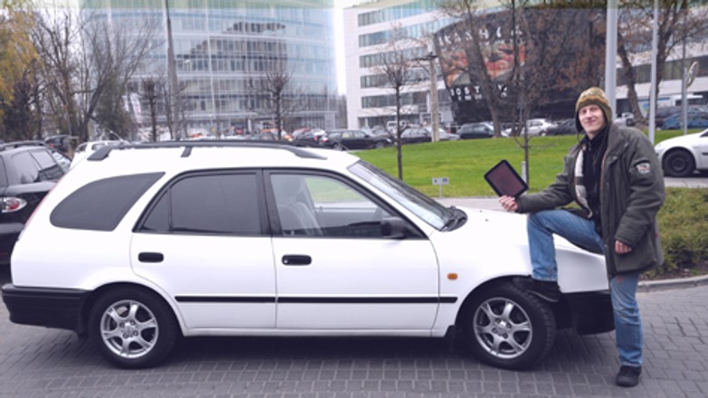 Sportowe filtry powietrza. Zalety i wady. Czy dodają autu więcej mocy?