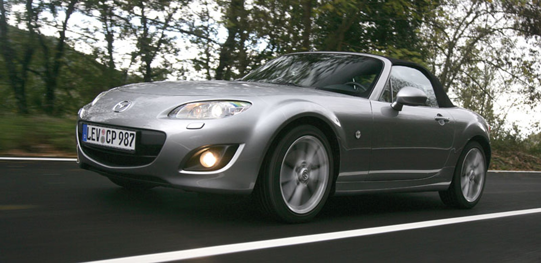 Mazda MX-5 Roadster Coupé: przyjemność przez 365 dni w roku