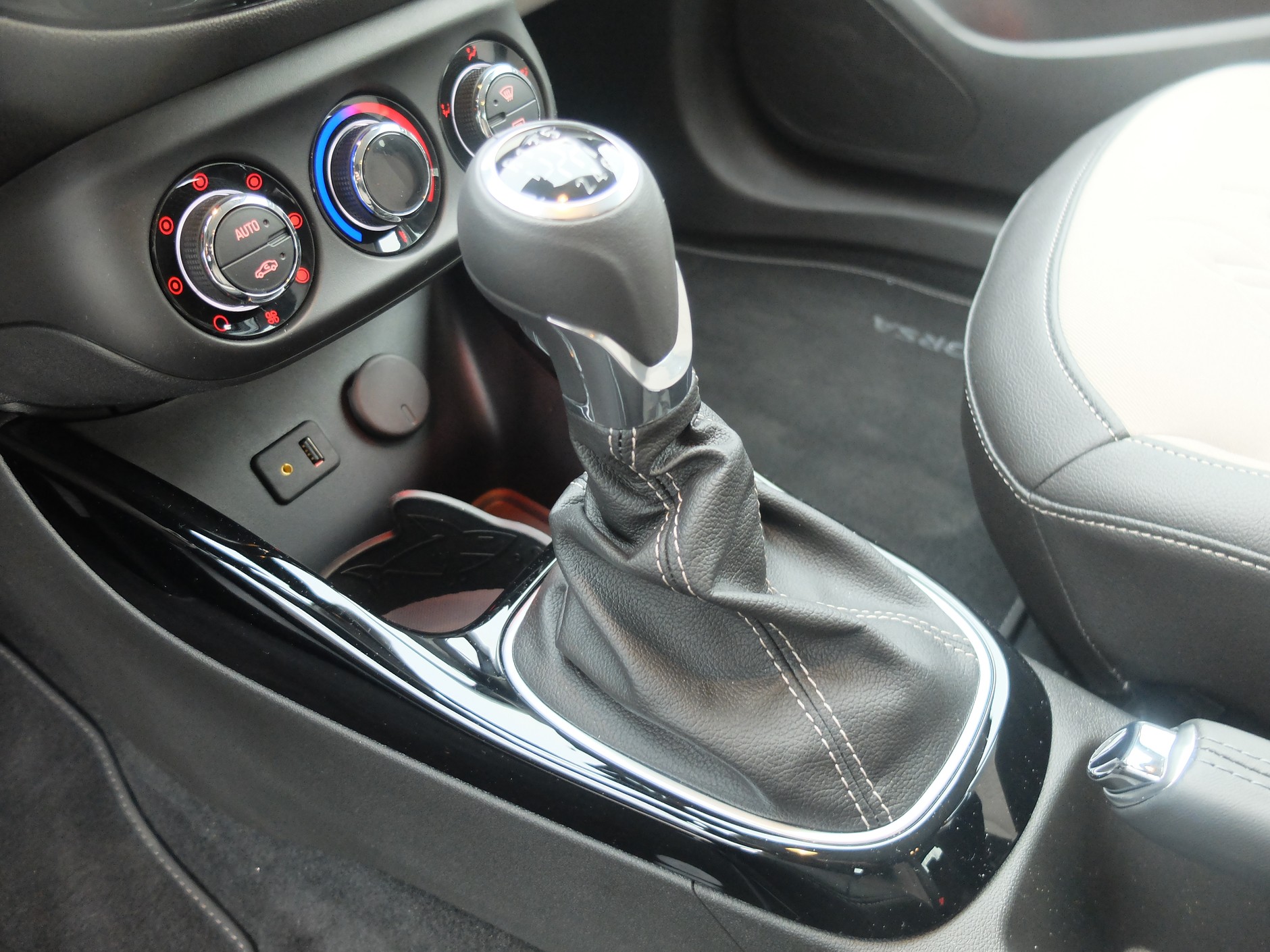 Opel Corsa 1.0/115 KM