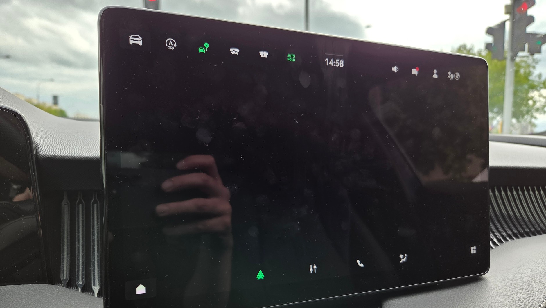 Problem z ekranem. Skoda Superb Sportline 2.0 TSI 265 KM 4x4