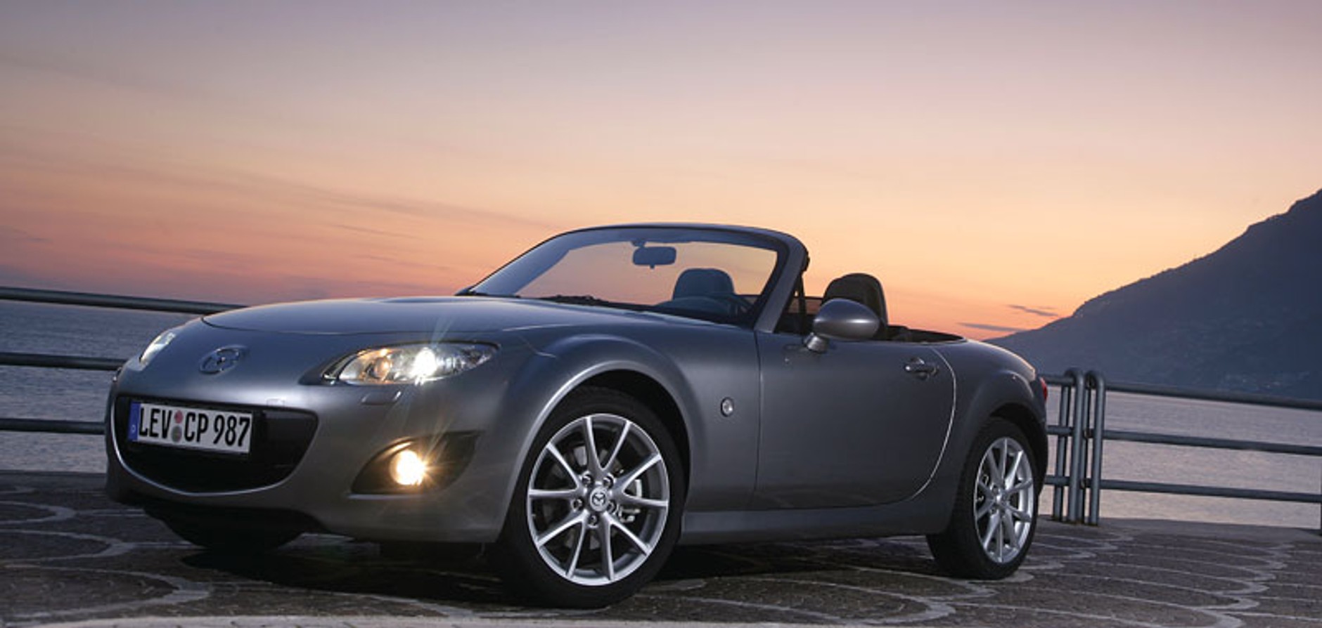 Mazda MX-5 Roadster Coupé: przyjemność przez 365 dni w roku