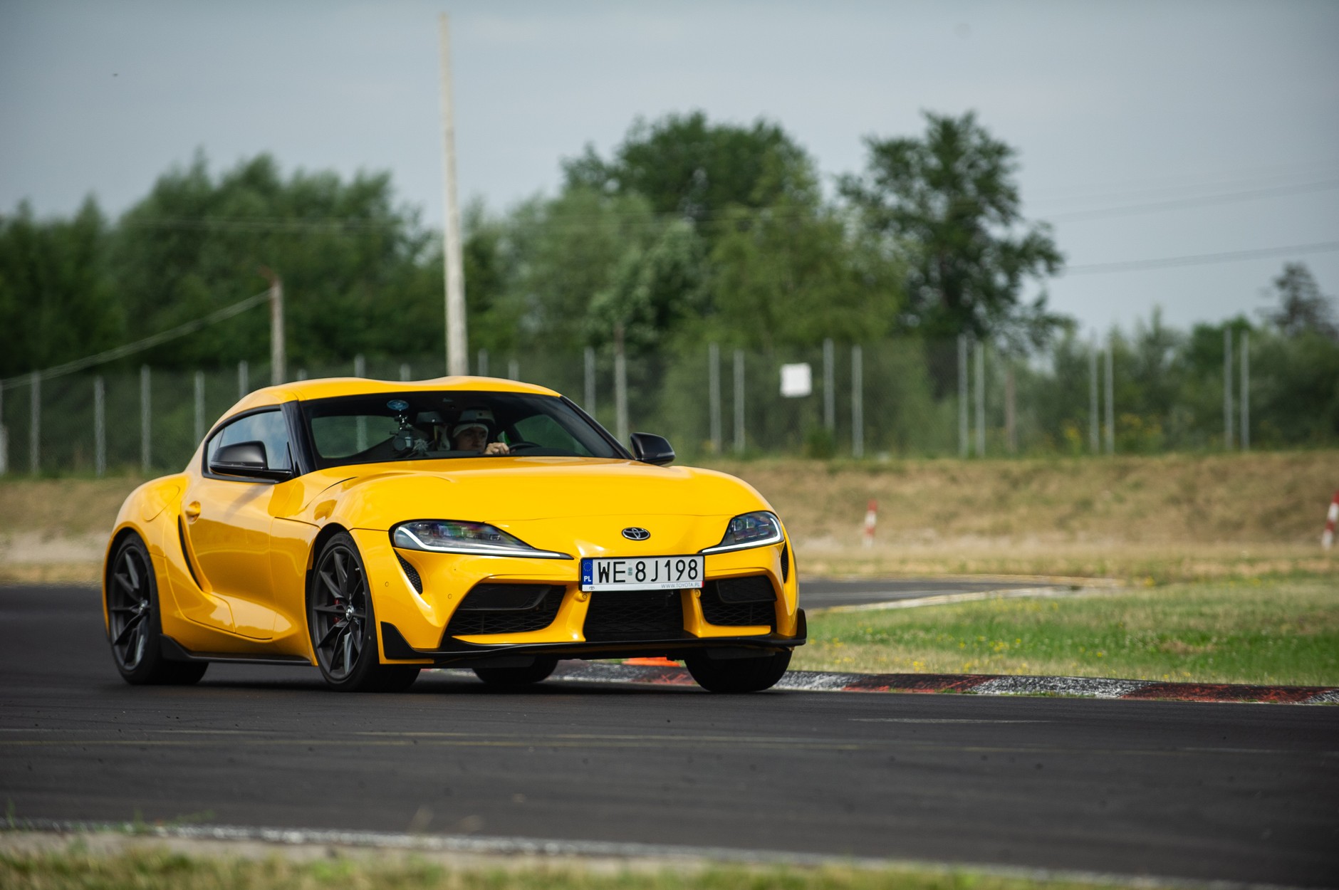 Toyoty linii GR i GR SPORT