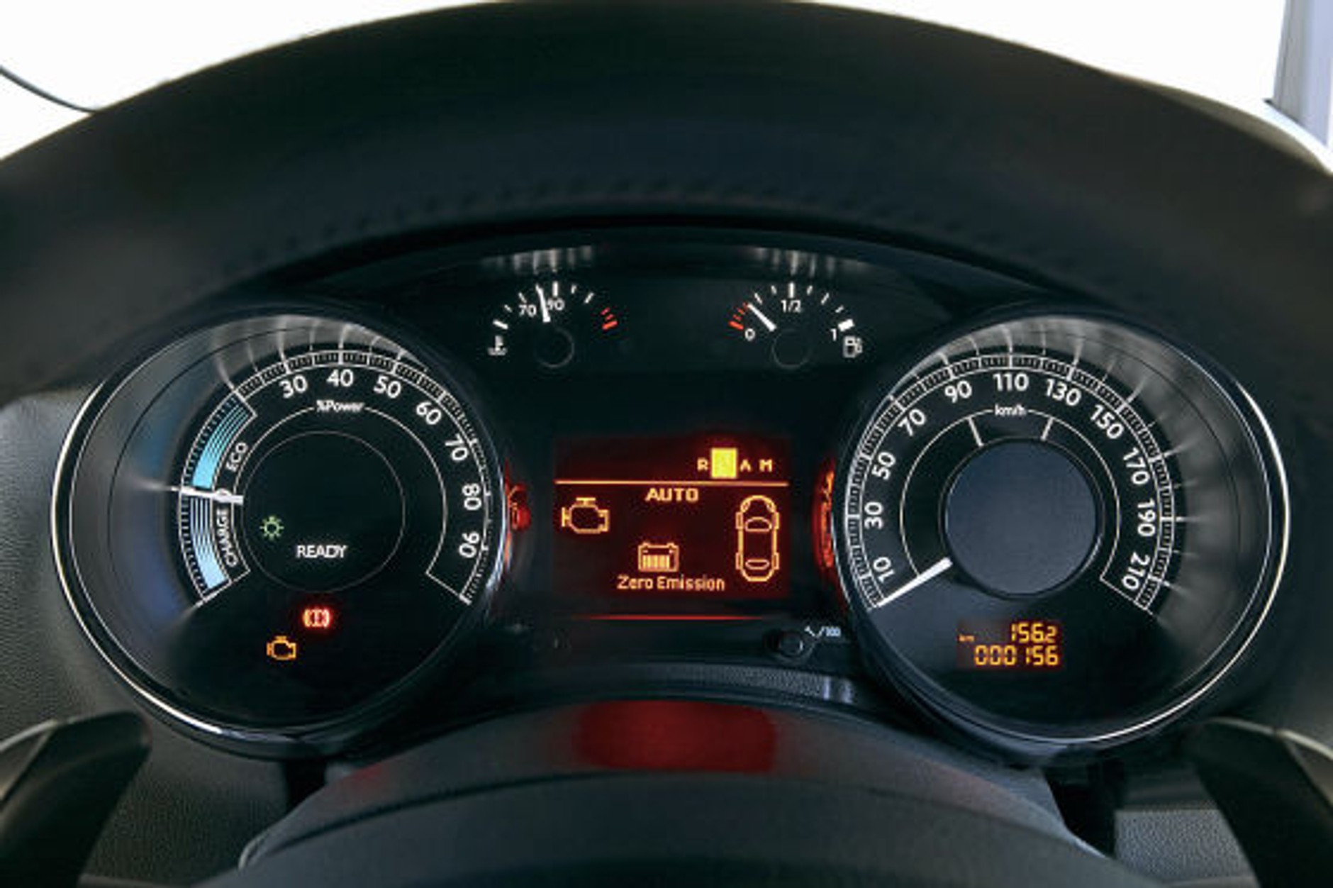 peugeot_3008_hybrydowy