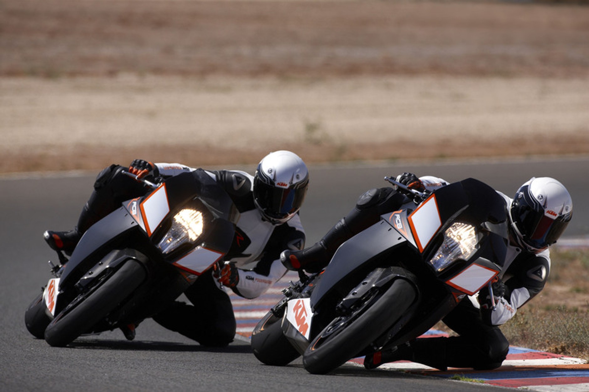 KTM 2009 – prawdziwy supersport i turystyczny motard