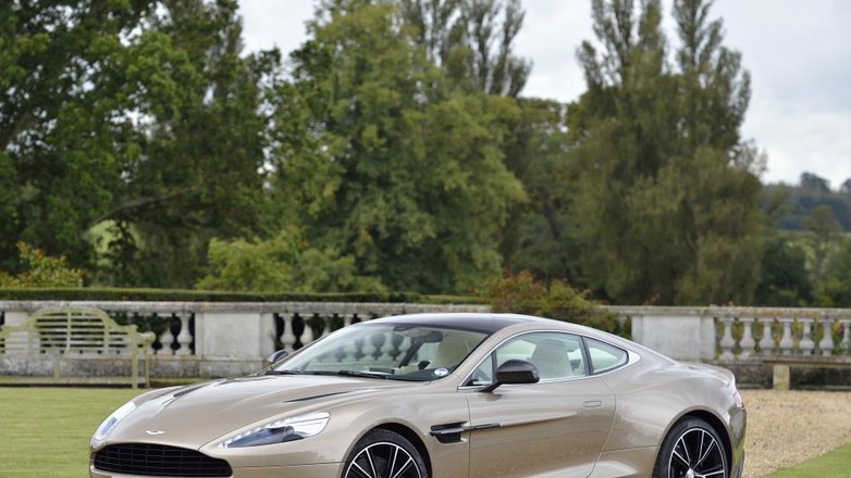Jak jeździ Aston Martin Vanquish?