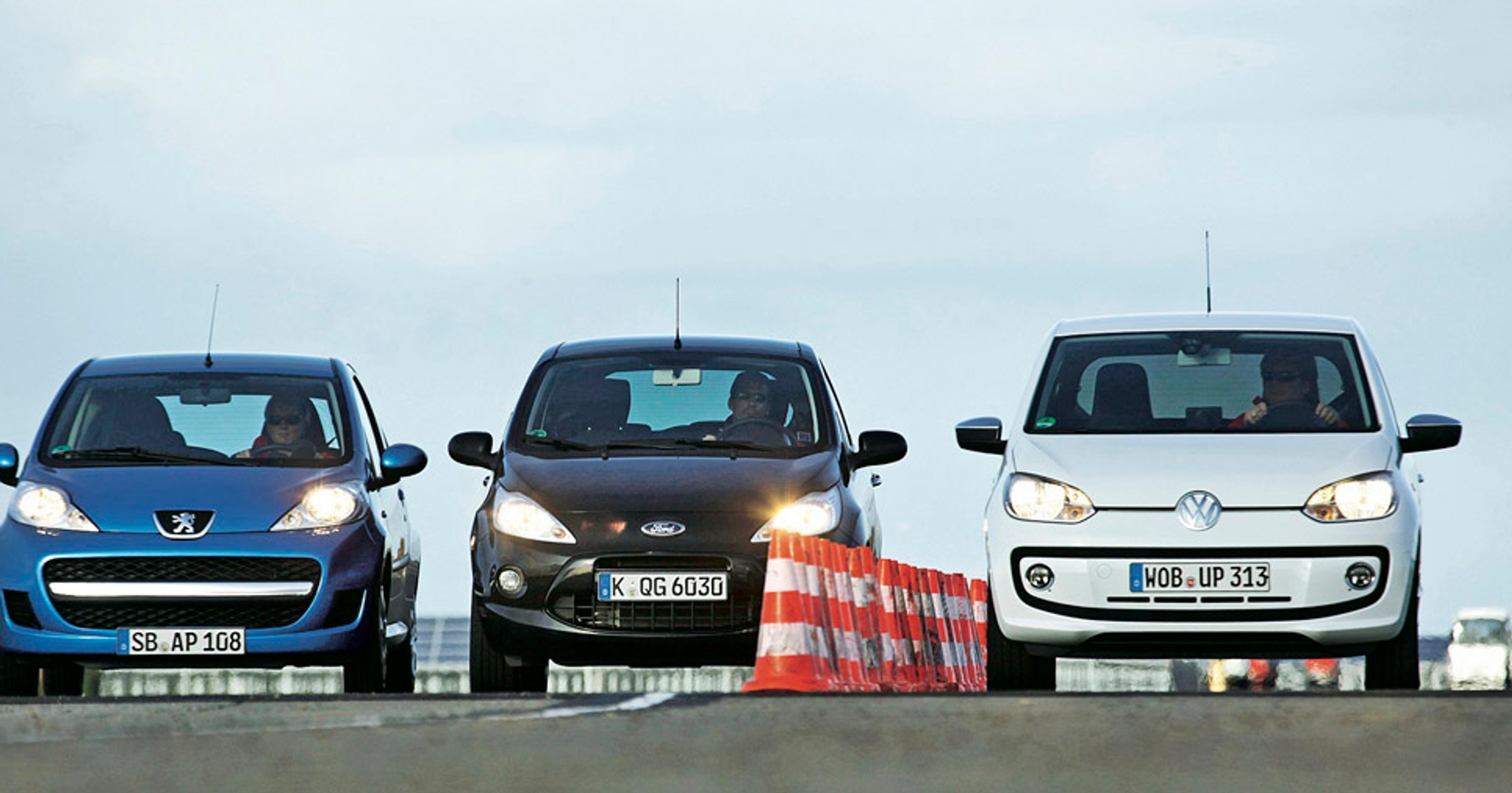 Volkswagen UP! kontra Peugeot 107 i Ford KA: mały Volkswagen w natarciu