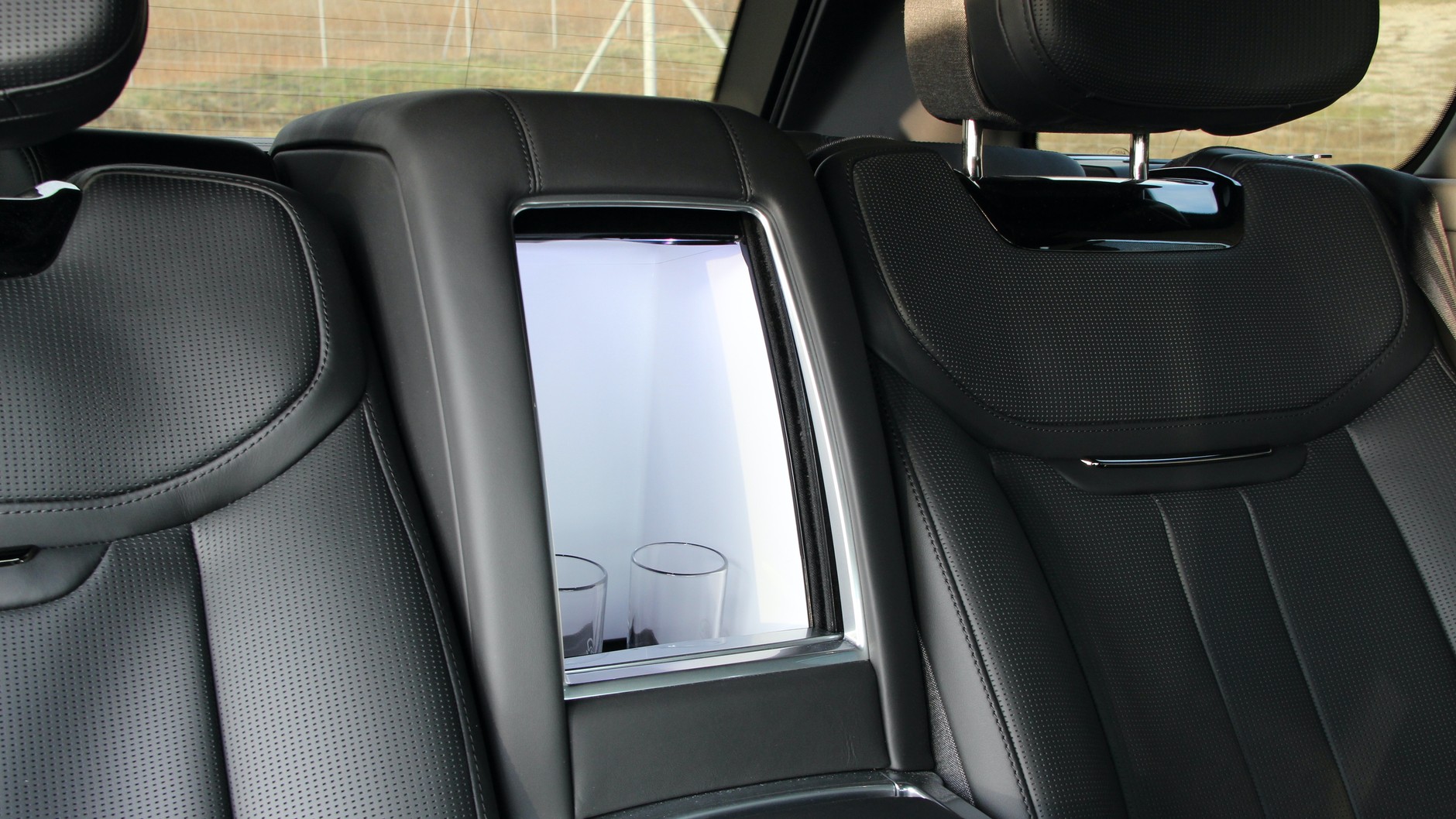 Range Rover 4.4 V8 SV LWB