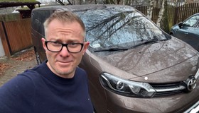 Rozstanie z autem może nastąpić szybko – trzeba tylko dać do brą cenę i zainwestować w dobre ogłoszenie