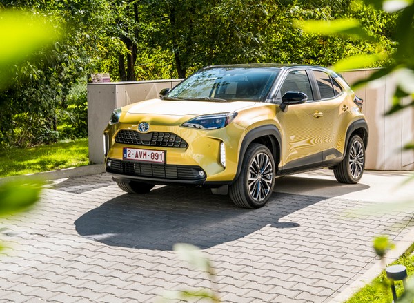 Nowa Toyota Yaris Cross od 75 800 zł – poradnik kupującego