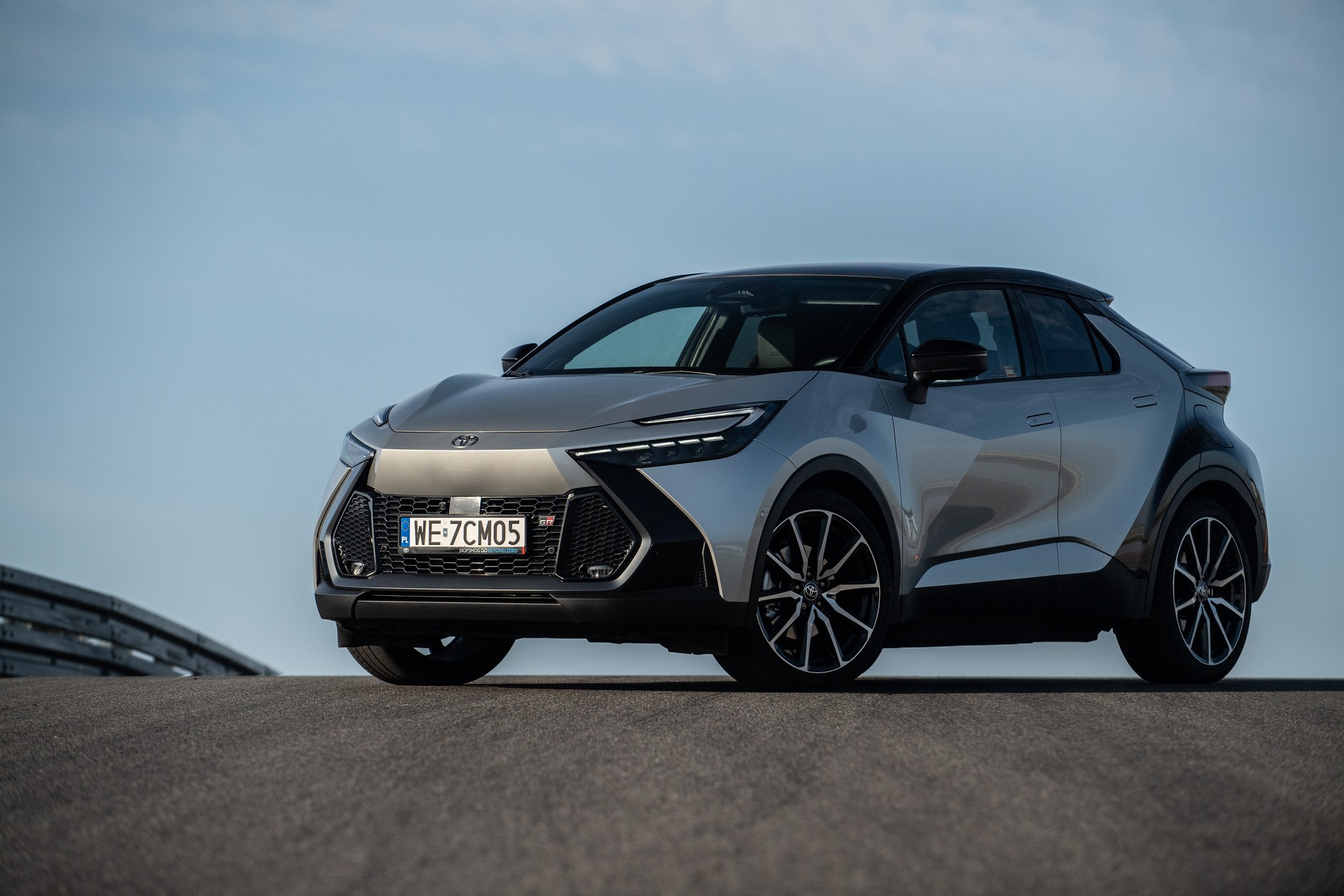 To, co podoba się Polakom, podoba się również złodziejom. Toyota C-HR to świetny przykład