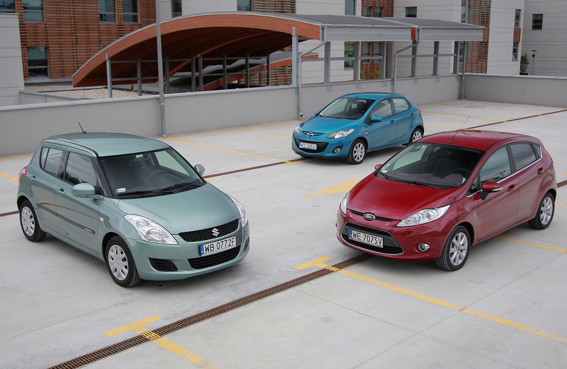 Małe, stylowe i trwałe miejskie auta za 25 tys. zł - Ford Fiesta kontra Suzuki Swift i Mazda 2